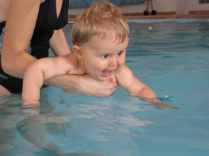 piscine-avec-bebe sport avec bébé
