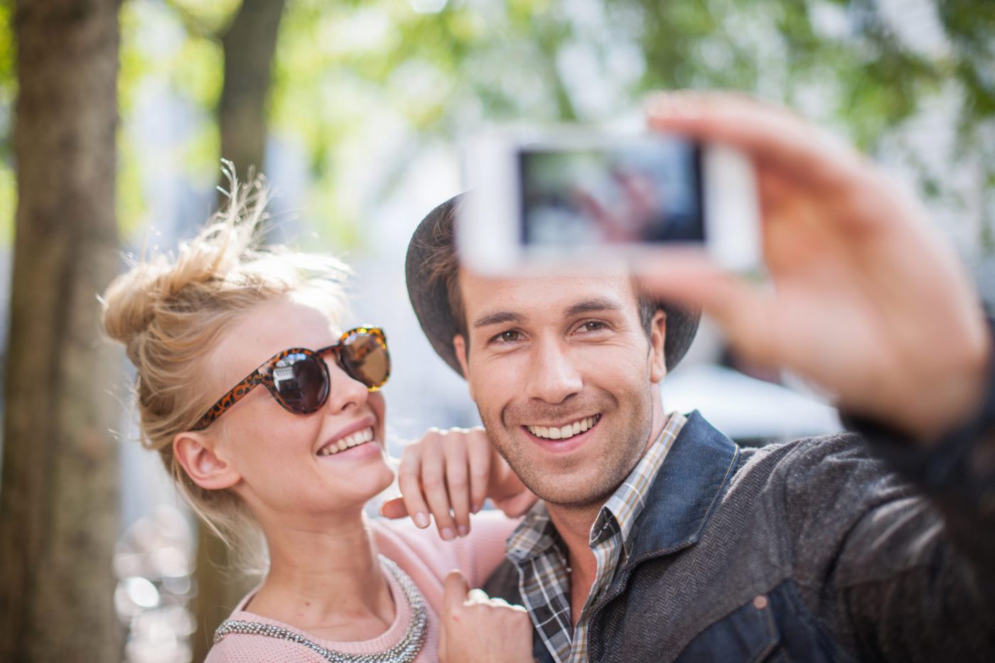 couple-selfie-amoureux